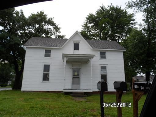 1st image of 118 SW 6th St
