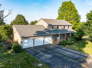 33 Hillside Dr, Yorkville, IL 60560