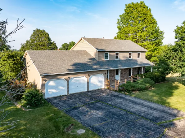 33 Hillside Dr, Yorkville, IL 60560