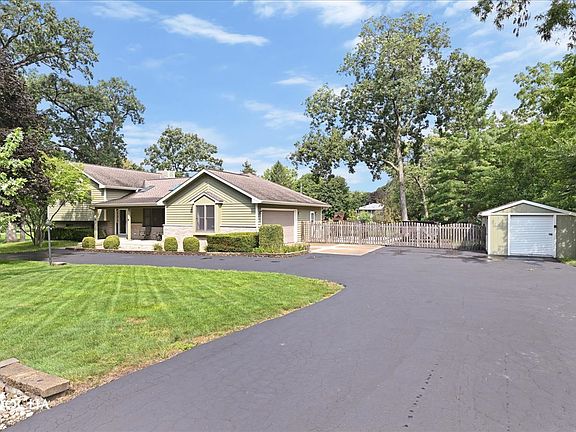 5th image of 48 Glenda Ln