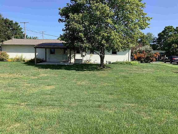 3rd image of 408 E Oakdale Dr