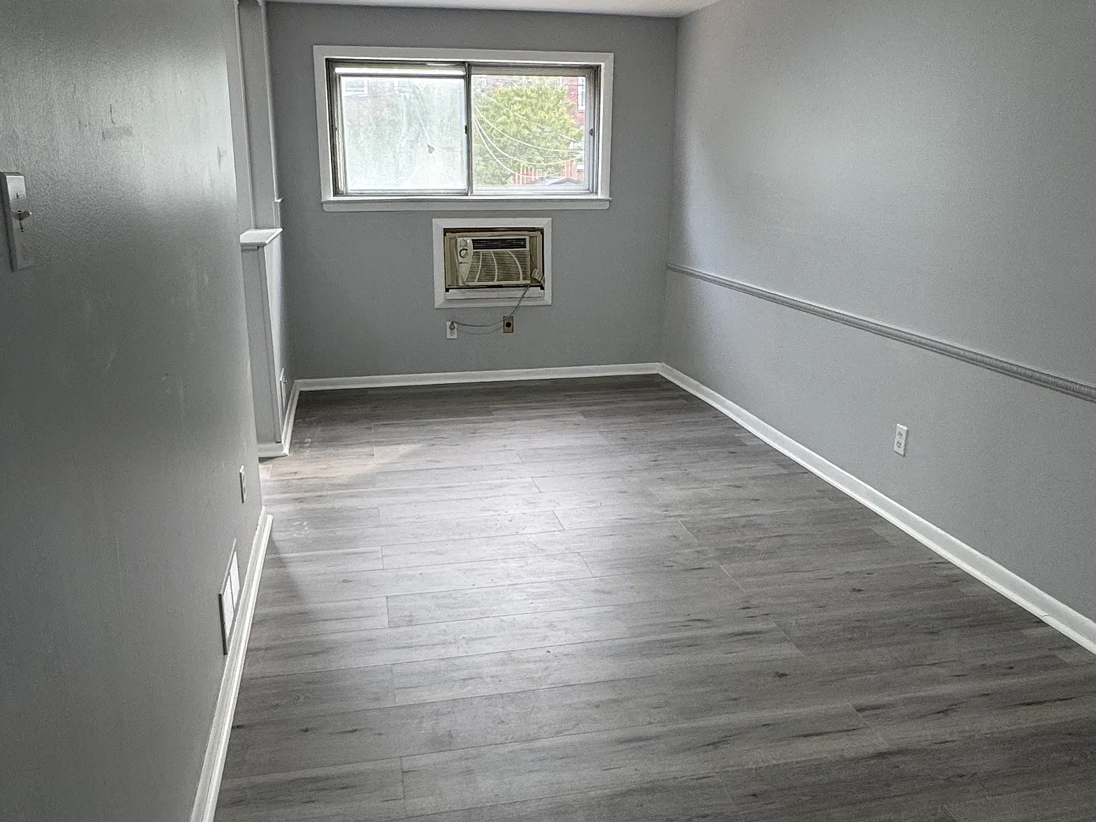 3 bed, 1350 sqft, $1,875 — Photo 2