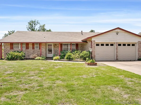 8262 E 33rd St, Tulsa, OK 74145