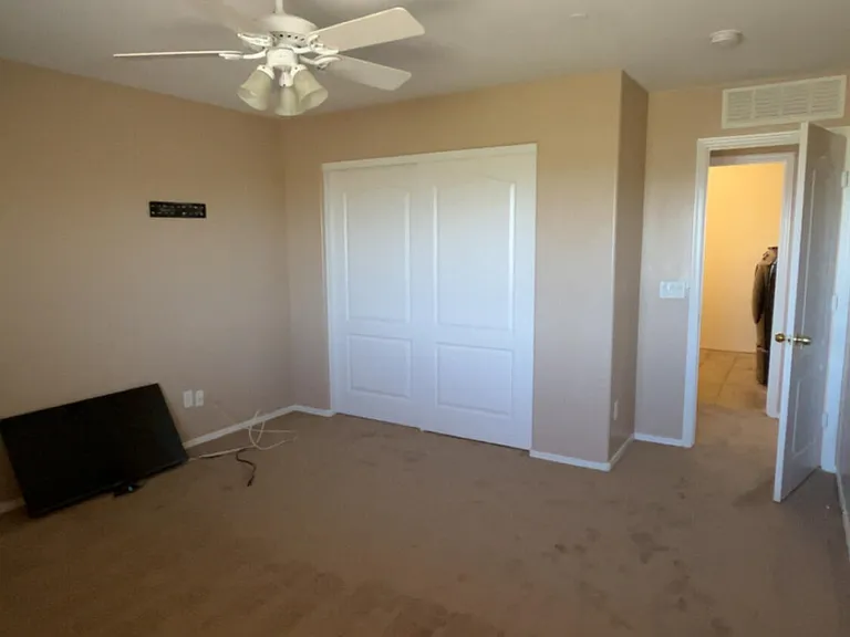 6037 S 30th Dr — Photo 11