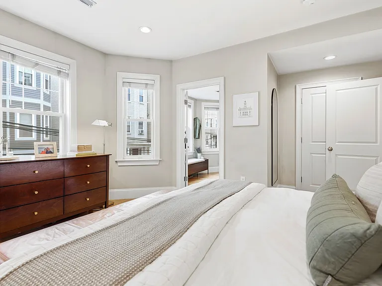 20 Winfield St #2 — Photo 7