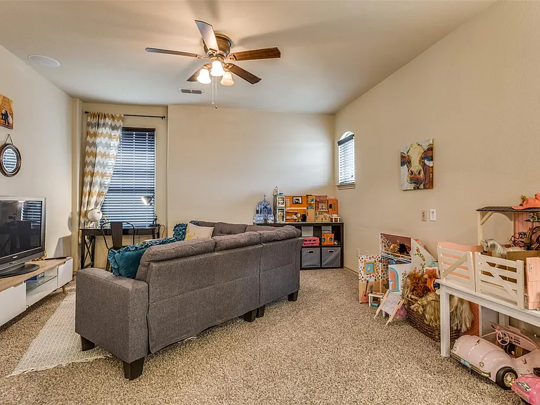 4701 Green River Dr — Photo 21