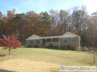 3733 Meadowland Dr, Morristown, TN 37814