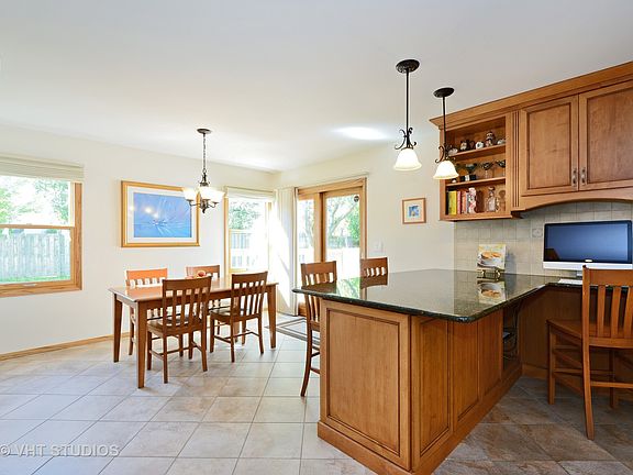 5th image of 1605 Chesapeake Dr