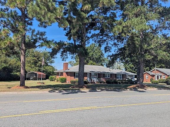 2nd image of 411 Main Street