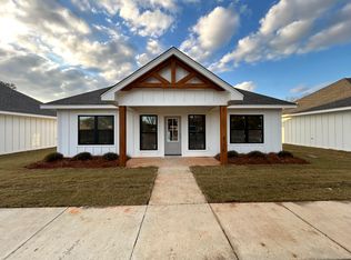 46-100 W Center St, Ackerman, MS 39735