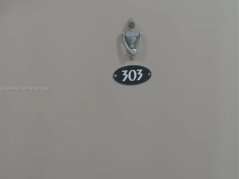 8315 SW 72nd Ave #303B — Photo 3