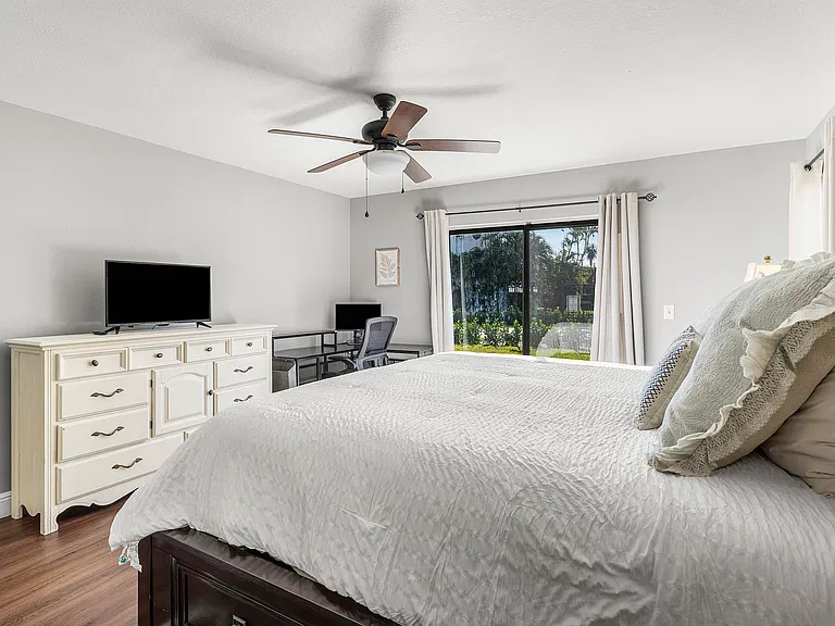 13545 Fountain View Blvd — Photo 15
