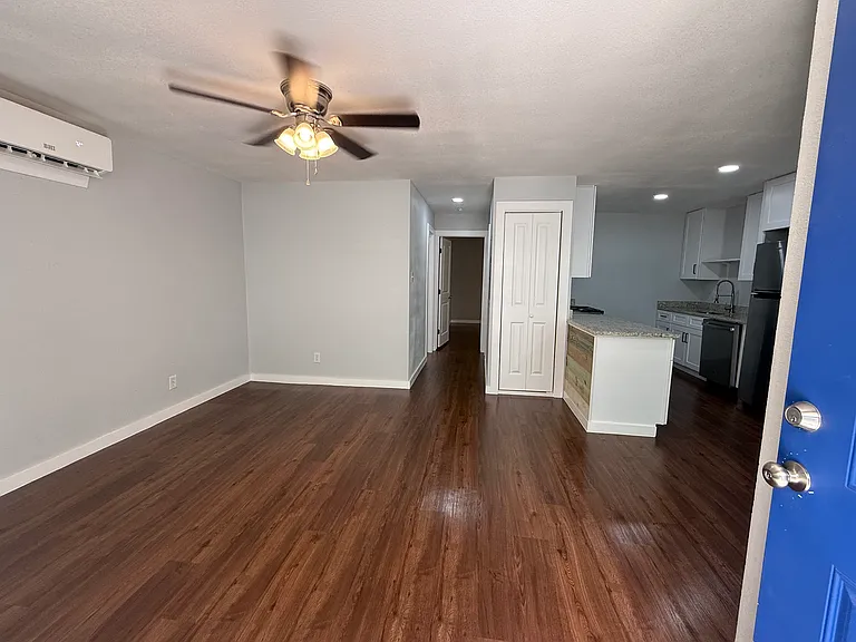 5800 Locke Ave #3 — Photo 2