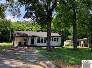 181 W 3rd Ave, Calvert City, KY 42029