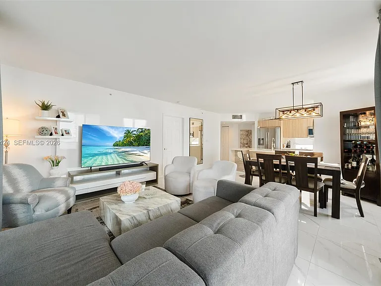 1155 Brickell Bay Dr #2501 — Photo 8