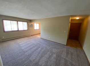 1145 7th St W APT 6, Saint Paul, MN 55102