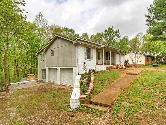 2nd image of 1408 Winding Way