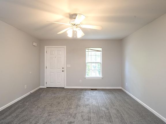 4th image of 525 Crestland Ave