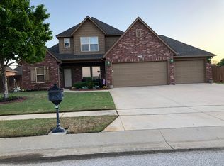 1708 E Fulton Pl, Broken Arrow, OK 74012