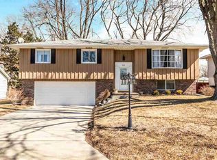330 Briarbrook Dr, East Peoria, IL