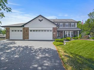 8153 Old Mill Rd, Frankfort, IL 60423