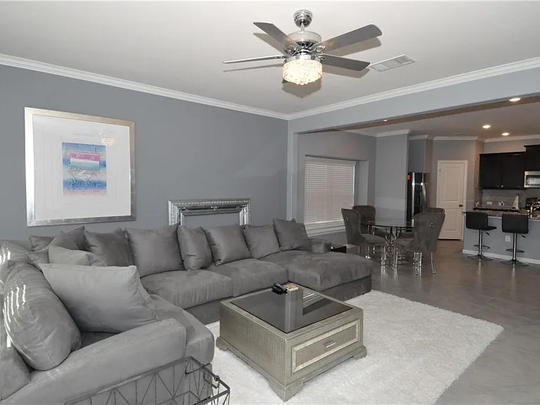 13911 Madrigal Ln — Photo 13