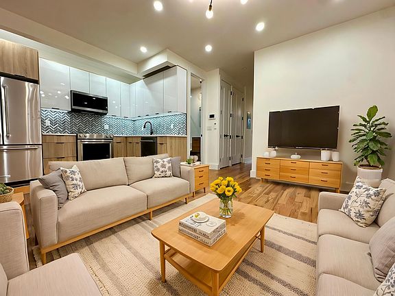 4th image of 431 Columbia St #2B