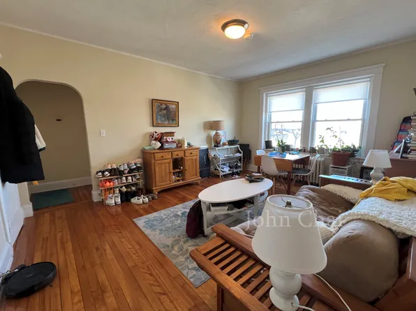 15 Gardner St, Boston, MA