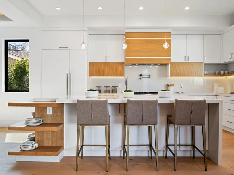 4425 Morse Ave — Photo 14