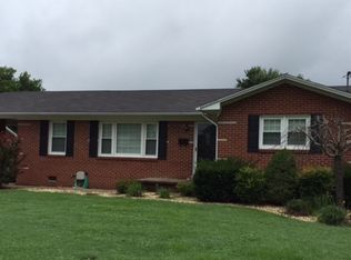 1304 Overbey St, Murray, KY 42071