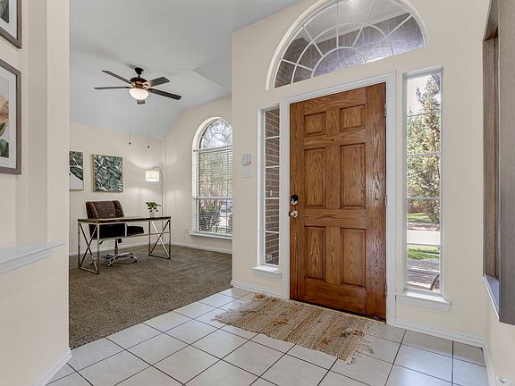 3rd image of 1438 Royal Oaks Dr