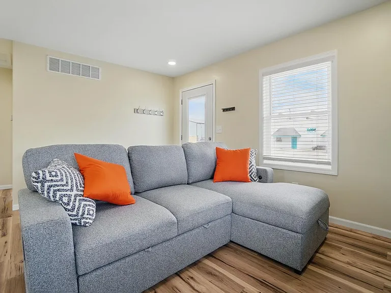 5421 Alger Dr — Photo 12