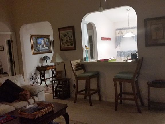 Living room /view to kitchen