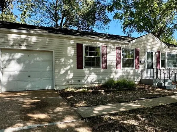 1213 Addison Dr, Saint Louis, MO 63137