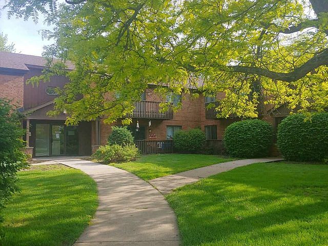 1st image of 33540 N Royal Oak Ln APT 207