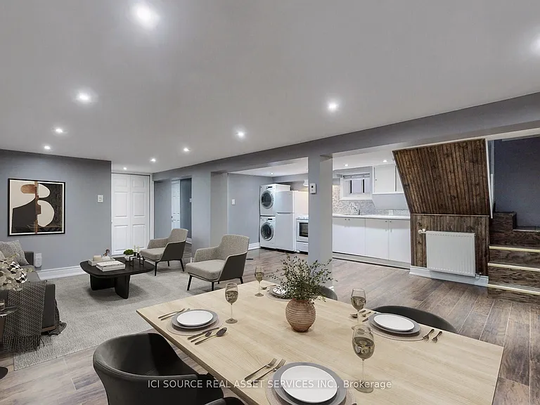 8 Davies Cres #LOWER — Photo 1