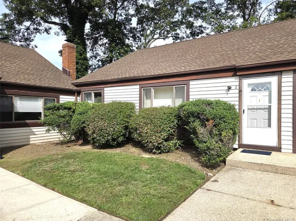 2 Monet Court #2, Middle Island, NY 11953