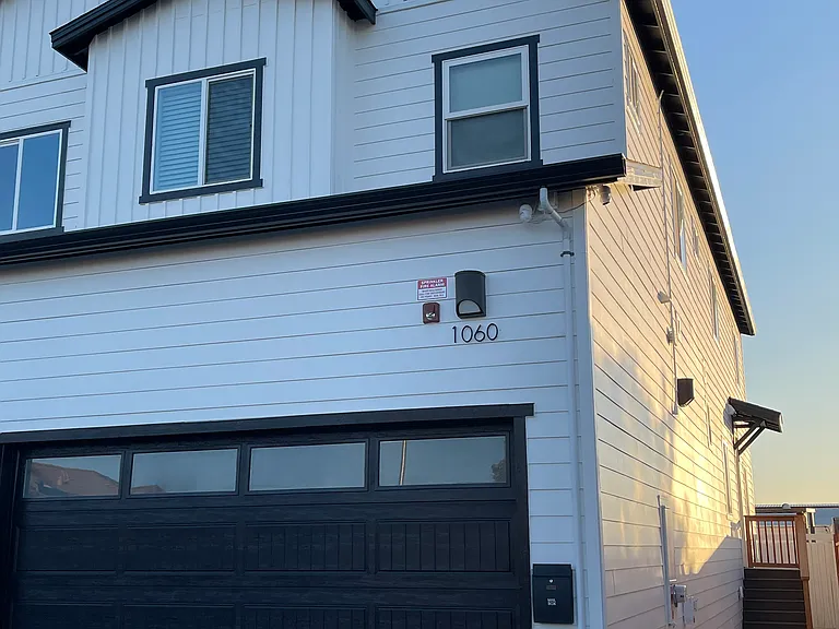 1060 Beacon St — Photo 29