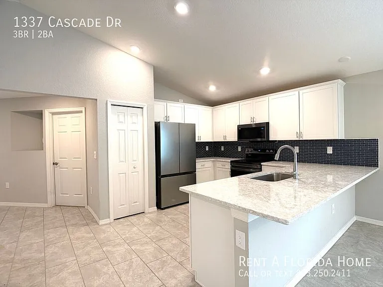 1337 Cascade Dr — Photo 4