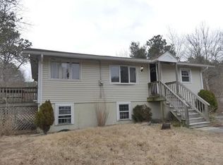 8 Wind Rose Ln, Plymouth, MA 02360
