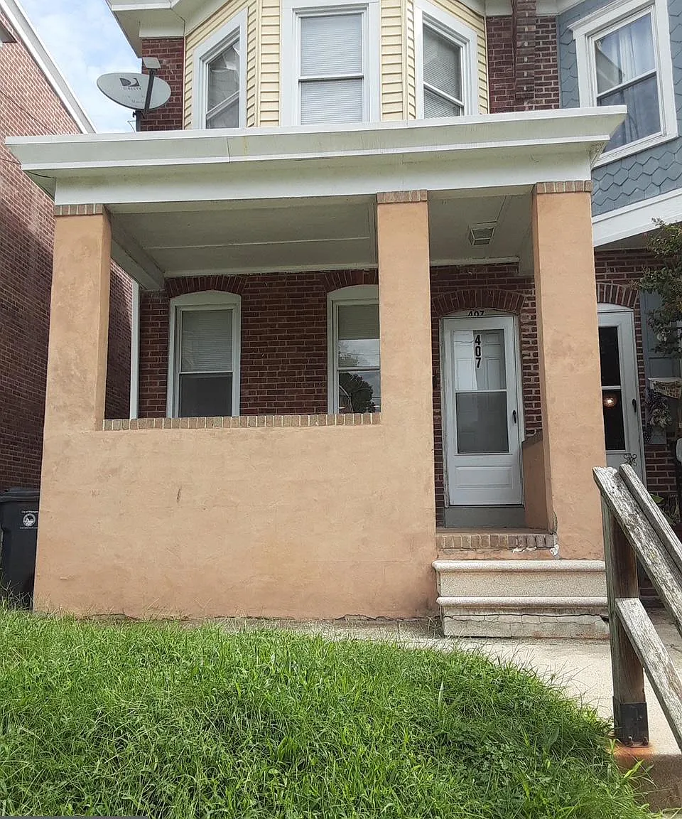 3 bed, 1.0 bath, 1150 sqft, $1,600 — Photo 2