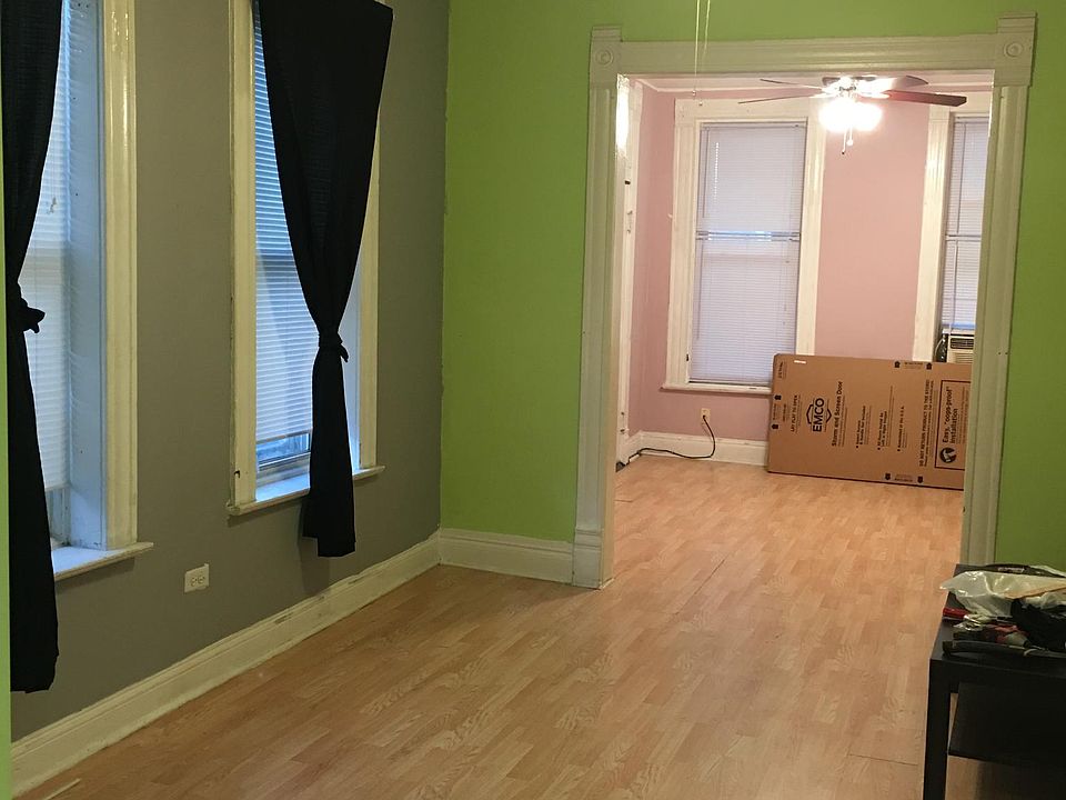 1st image of 2300 S Hoyne Ave