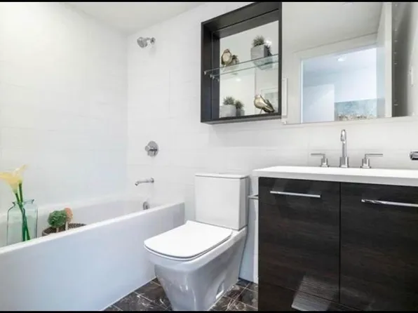 7468 Lansdowne Rd #1201, Richmond, BC V7C 0B7