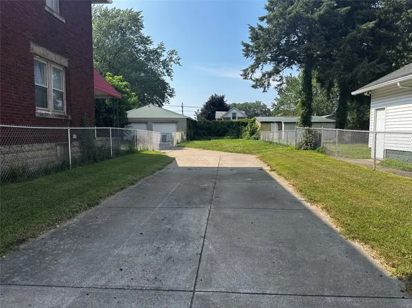 528 W 3rd St, Erie, PA 16507