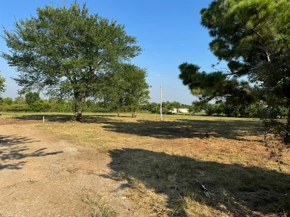 111 Hawk Springs Dr #22, McLoud, OK 74851