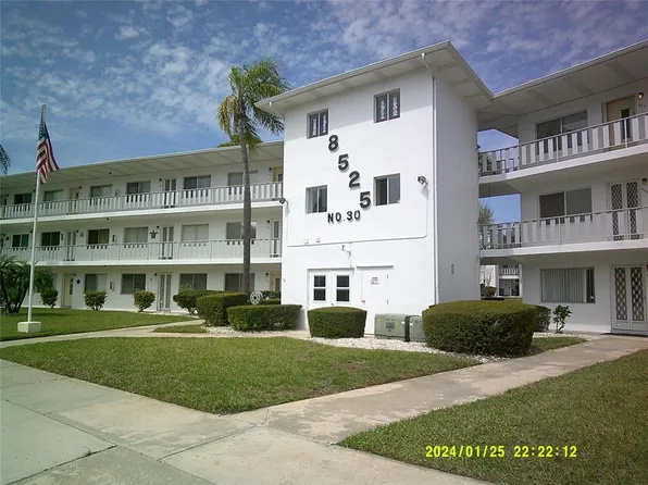8525 111th St APT 103, Seminole, FL 33772