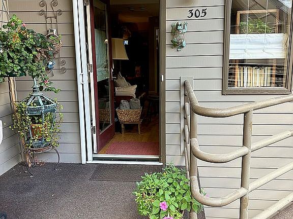 Entry summer