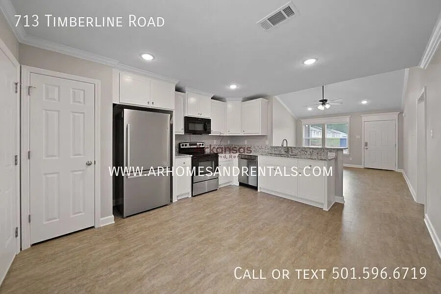 $500 Deposit Octoberfest Special ~ 713 Timberline Road ~ 3 Bedrooms | 2 Bathrooms | 2-Car Garage — Photo 4