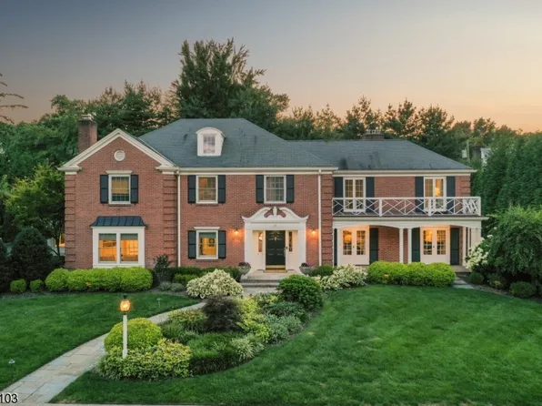 28 Greenview Way, Montclair Twp., NJ 07043