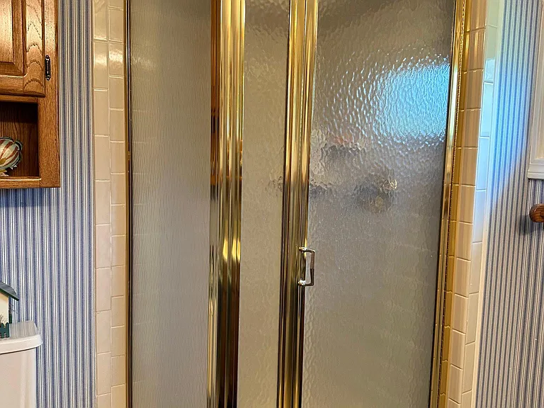 Shower stall